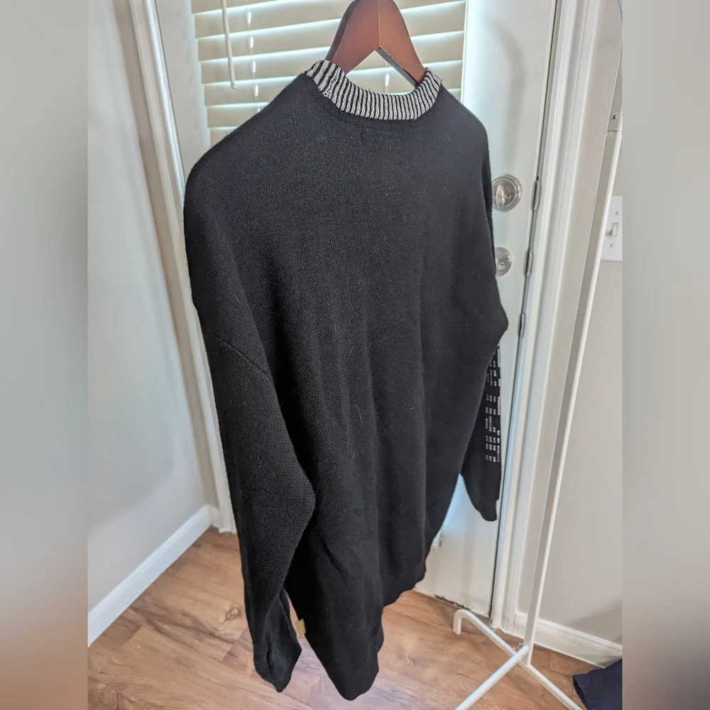 Urban Outfitter Black Sweater with Striped Collar Size Small - Picture 5 of 8